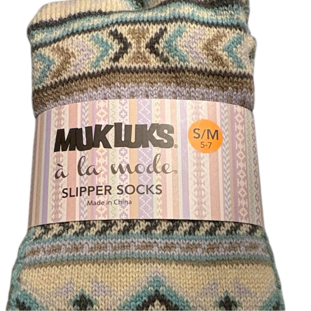 MUK LUKS Patterned Knit Slipper Socks Size S/M (5-7) — BRAND NEW IN PACKAGING - Picture 4 of 5
